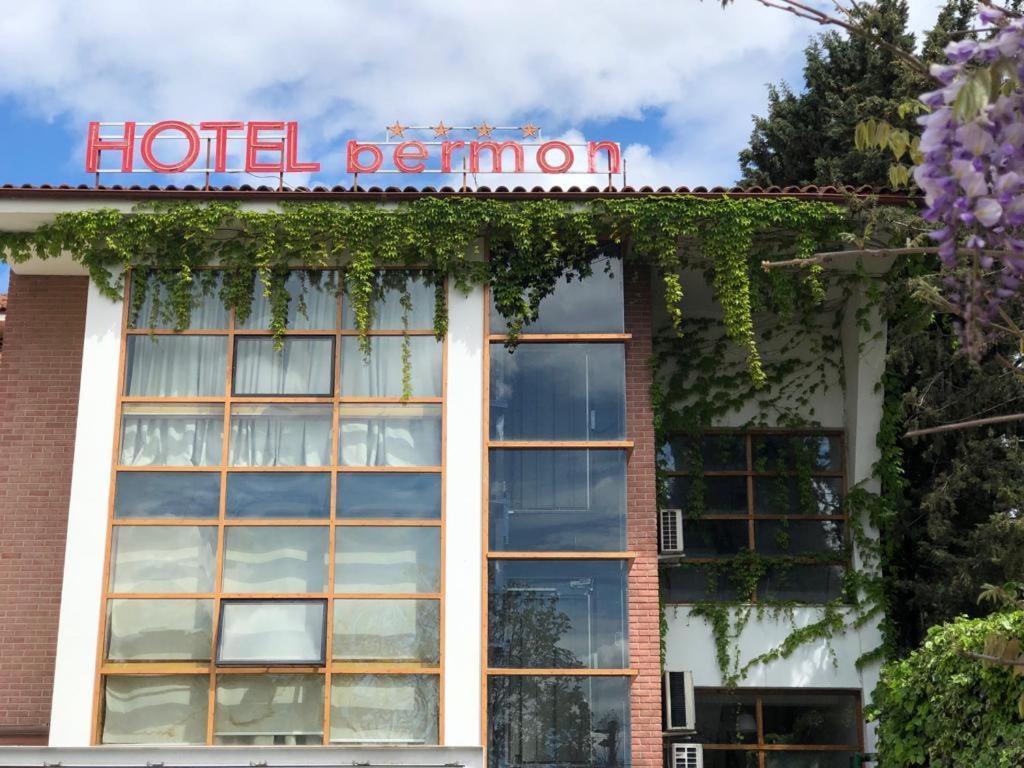 Hotel Bermon ティラナ エクステリア 写真